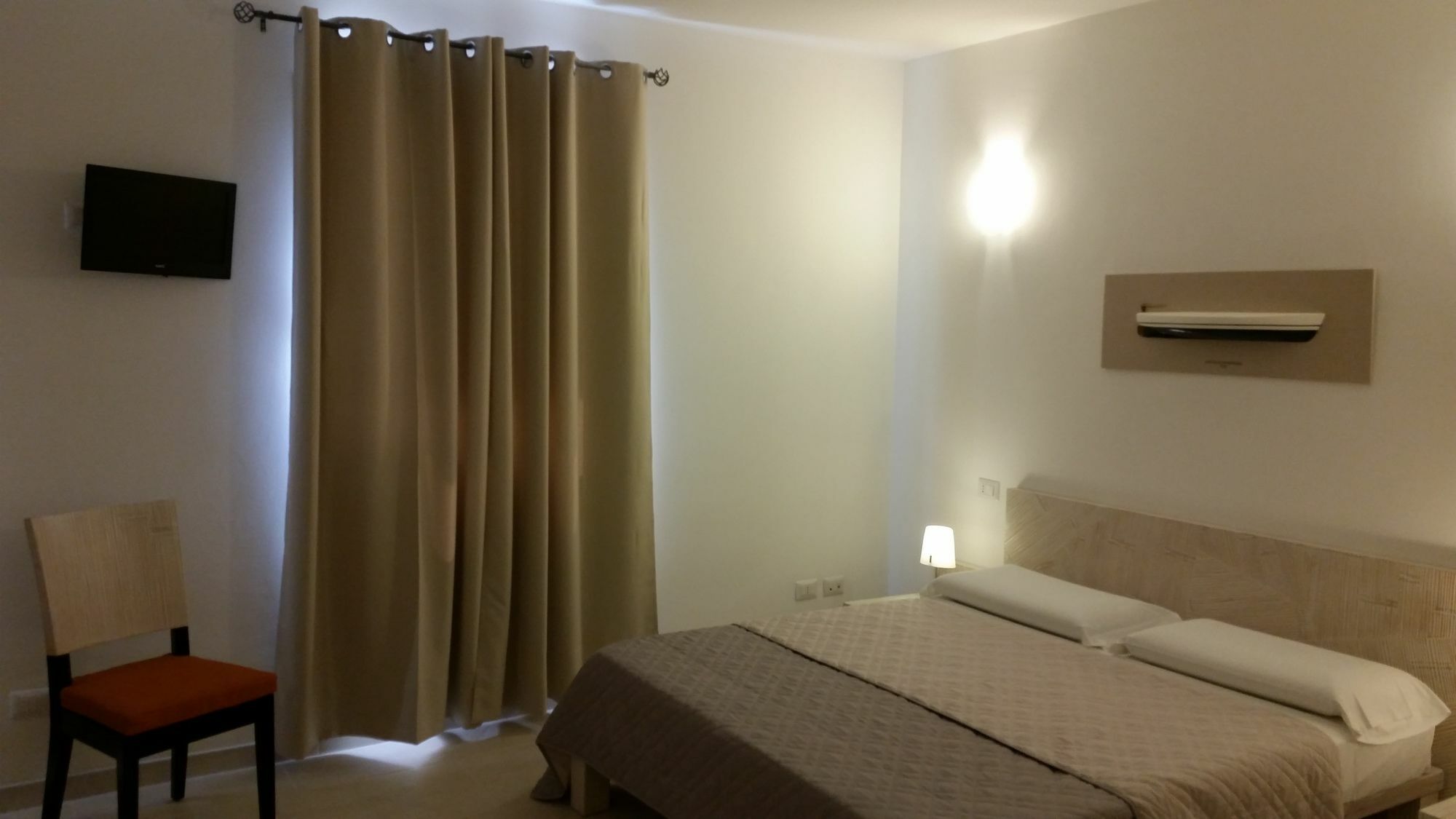 La Casa Di Pier Hotell Olbia Exteriör bild